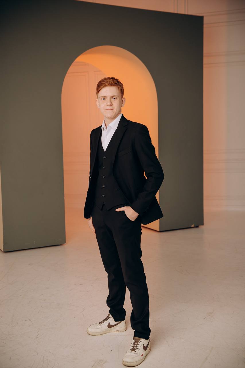 Владимир Шустов